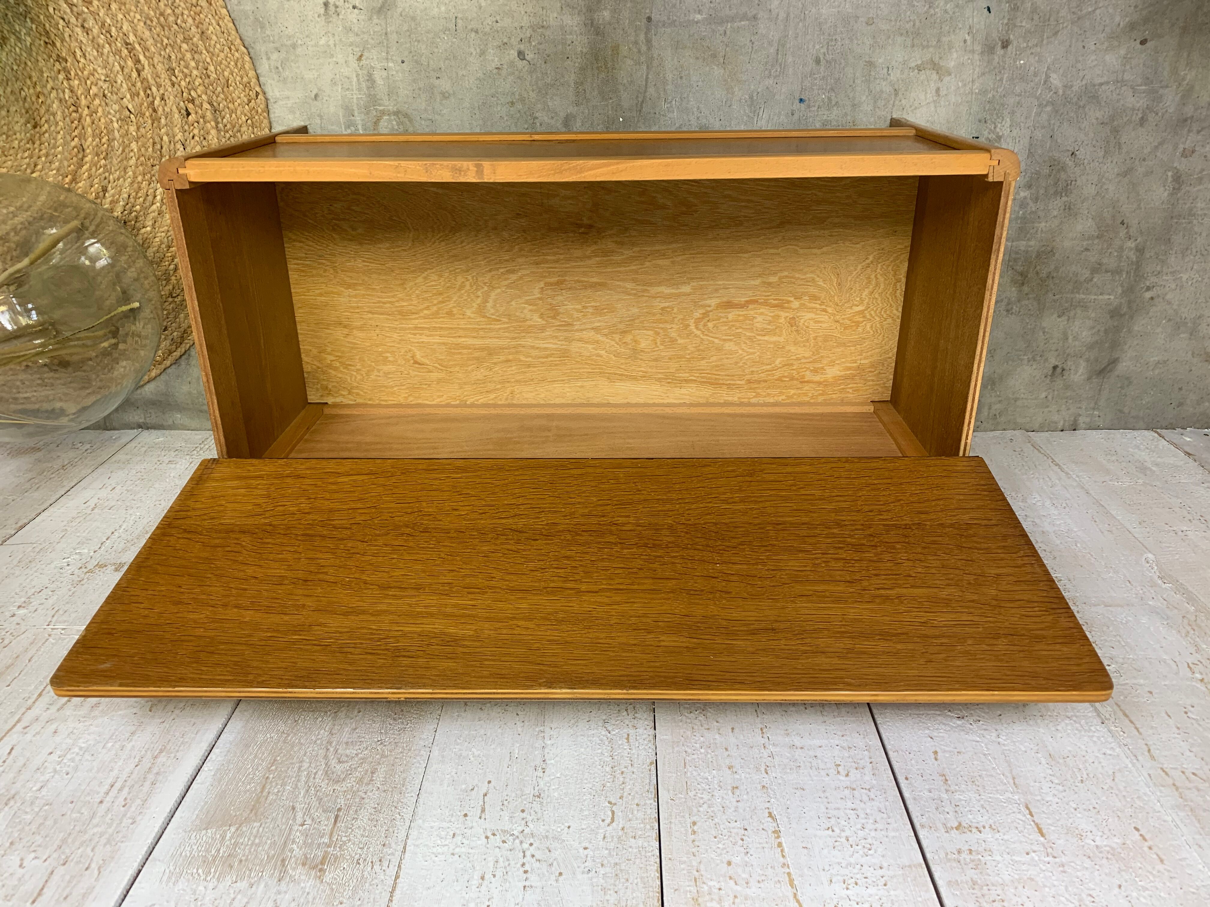 Wooden and wicker box/bench