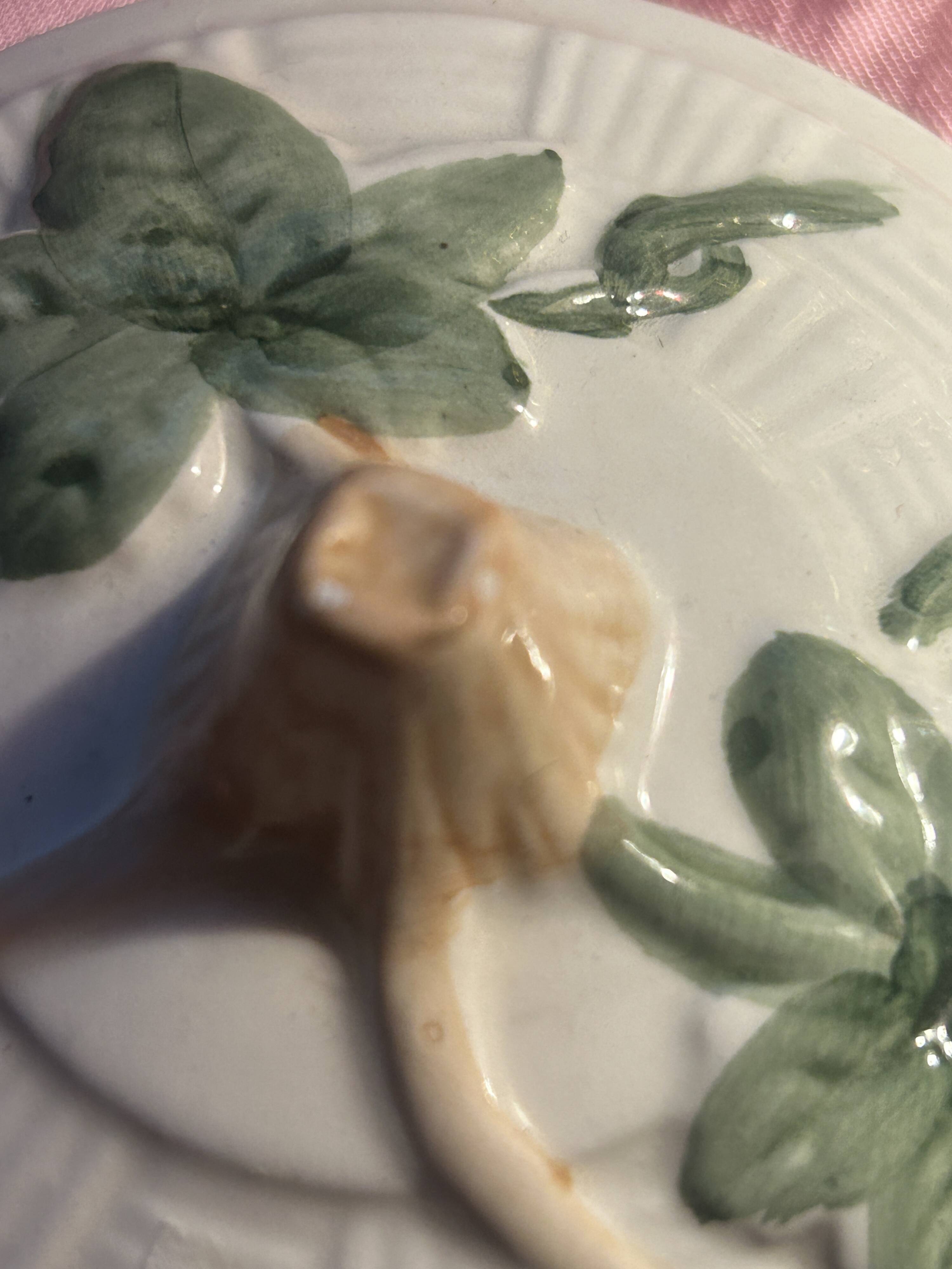 Sugar bowl in barbotine with leaf and green fruit motifs in relief