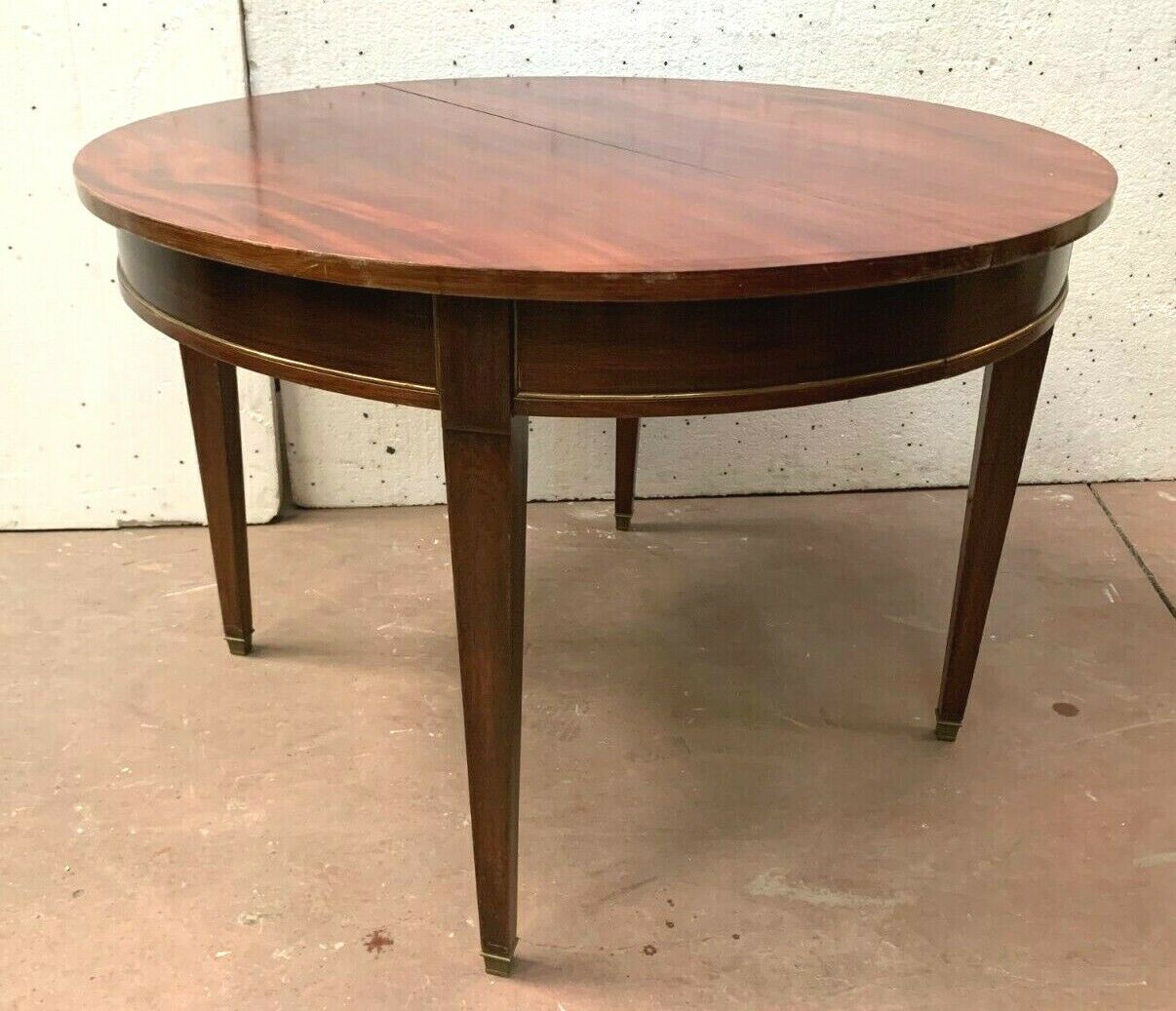 Louis XVI style round table in MAHOGANY XX century