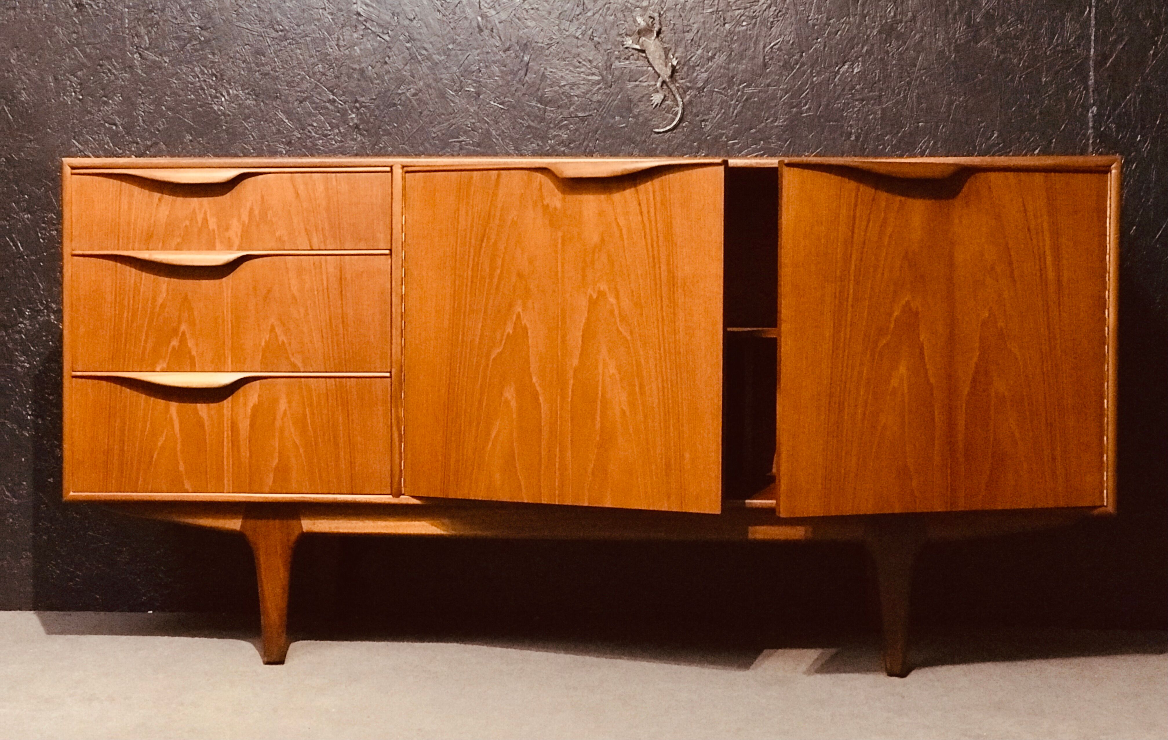 Enfilade en teck Mcintosh, collection Moy