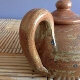 Teapot in sandis