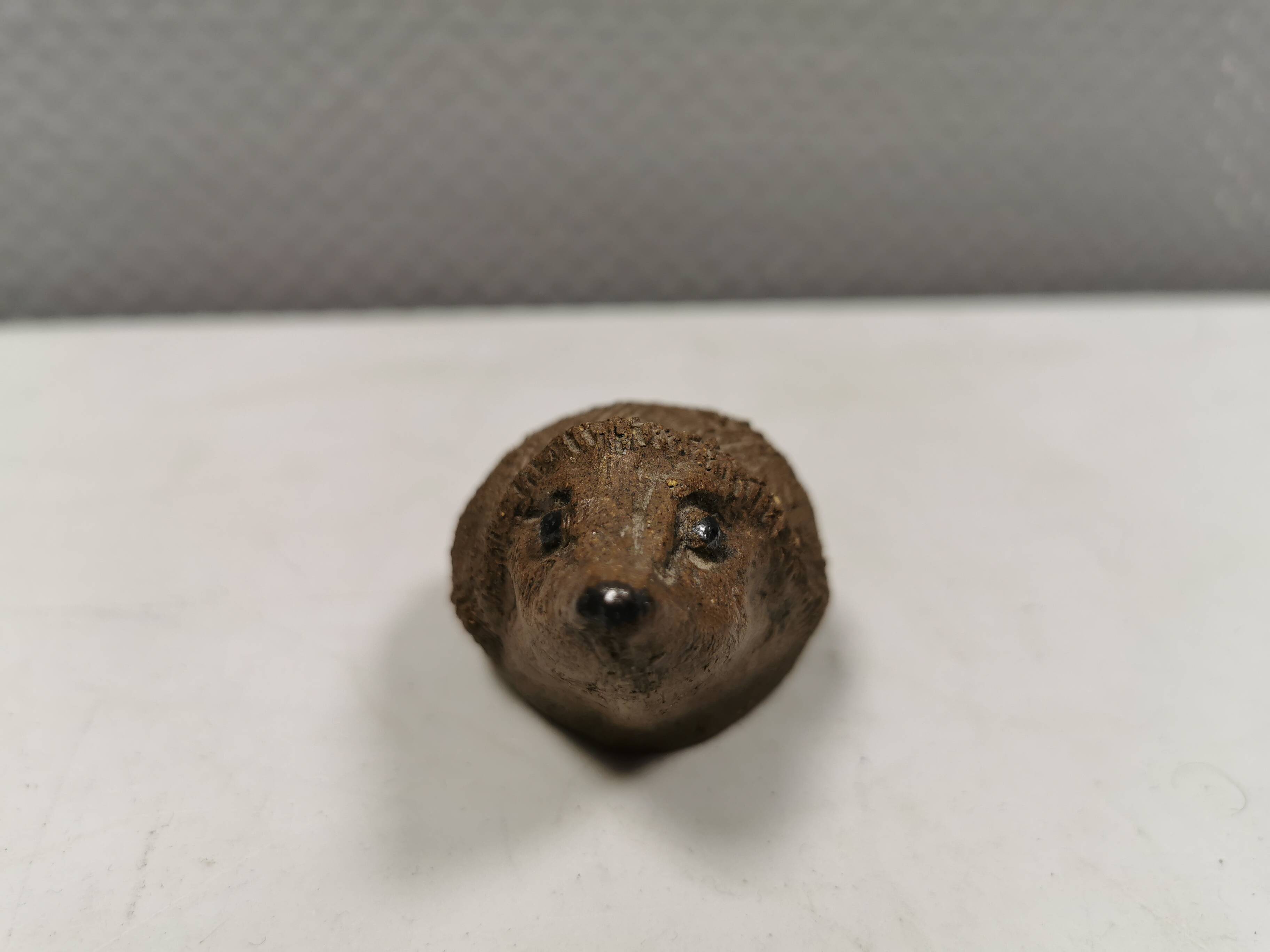 Small ceramic hedgehog by Poul Mathiesen (PM) 1970s Denmark.