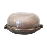 Cast-by-window industrial lamp