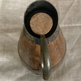 Pichet à eau de vie de Beaune en chêne massif cerclages laitons années 1970