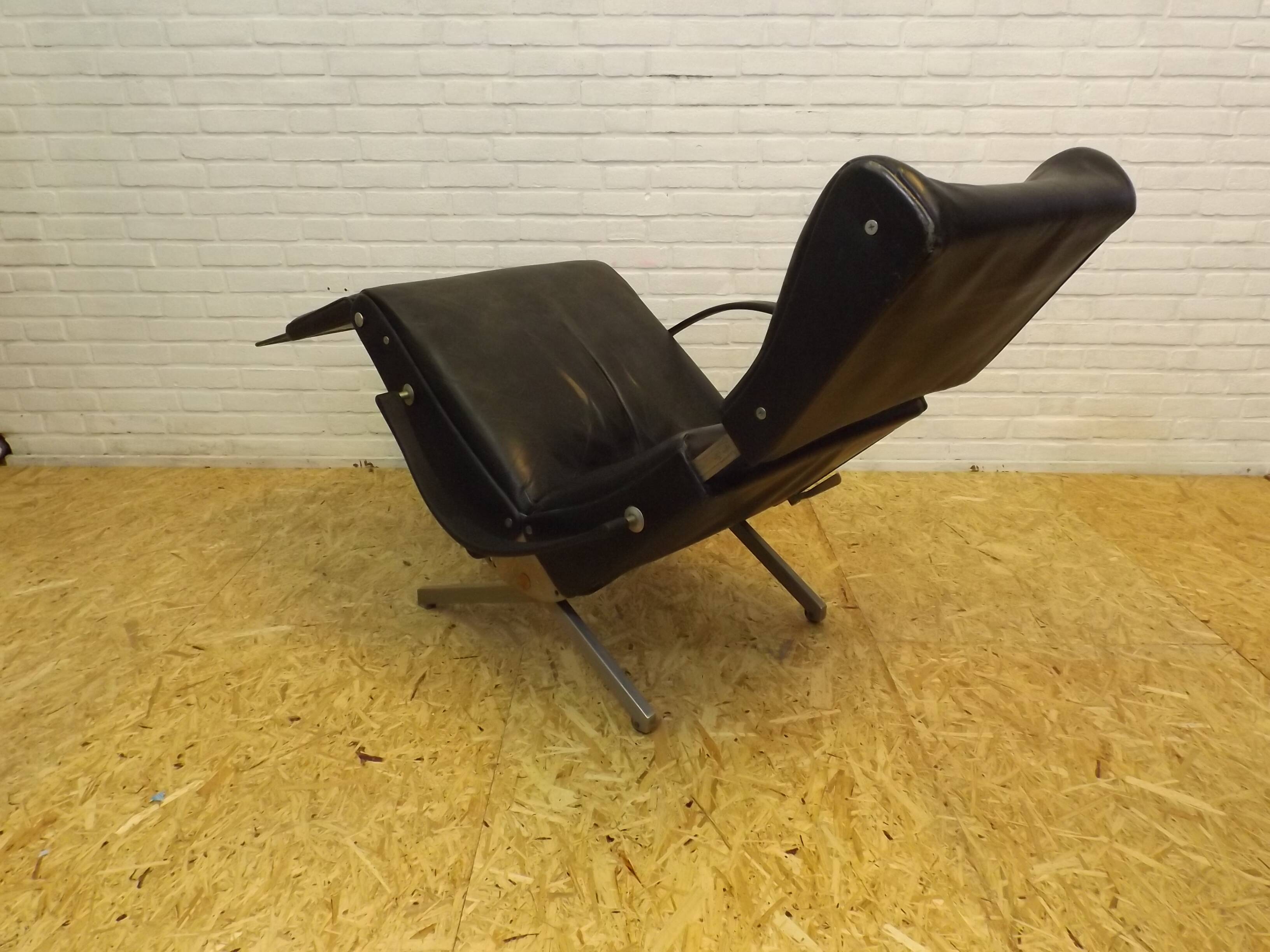 Tecno P40 chaise longue  , cuir noir