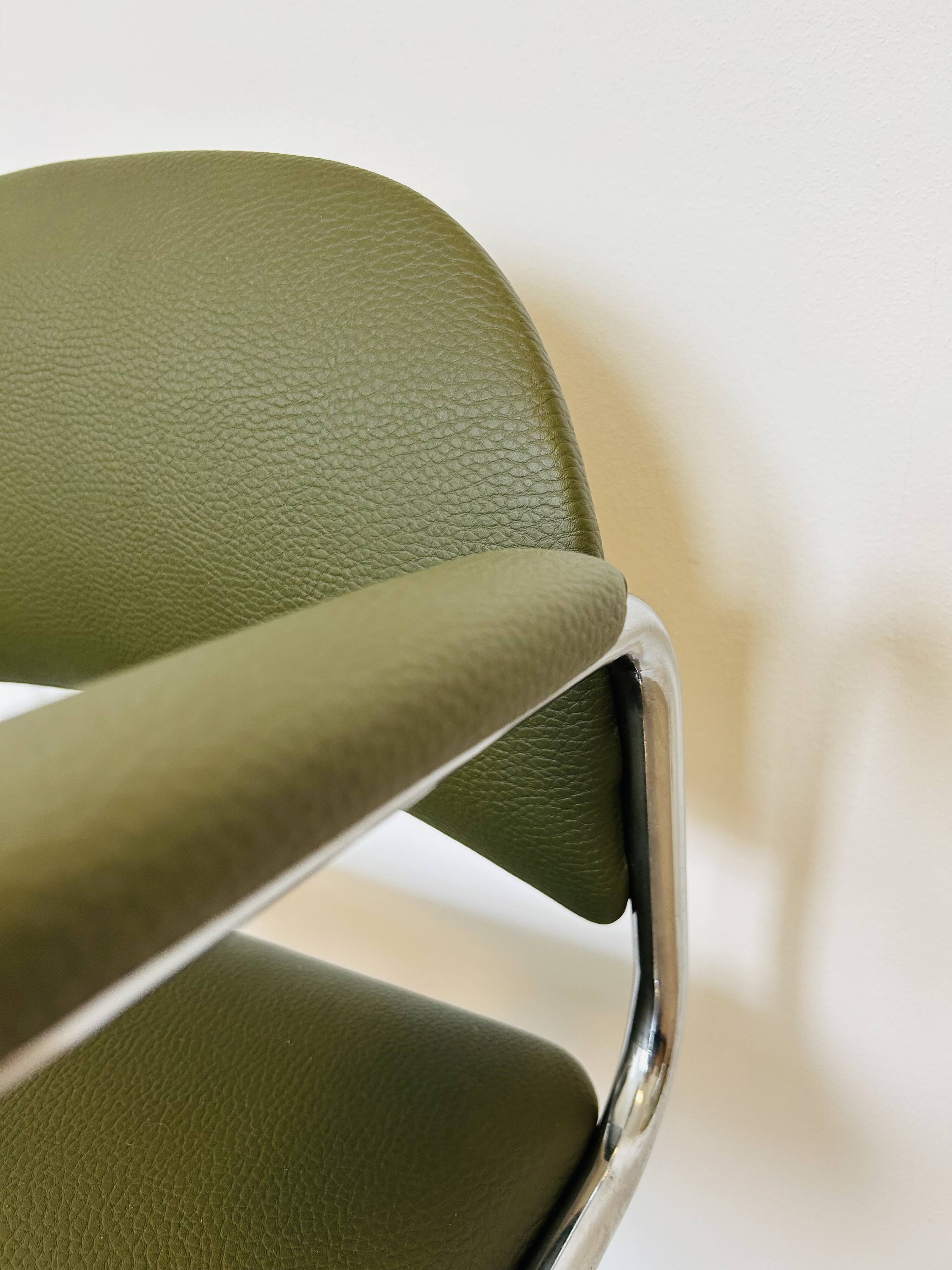 Fully Restored Kovona Office Des Chair by Kovona, Czechoslovakia 1980’s