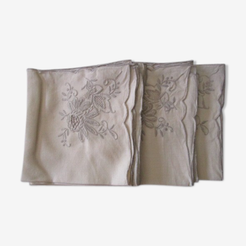 Lot de 12 serviettes de table anciennes brodées en coton