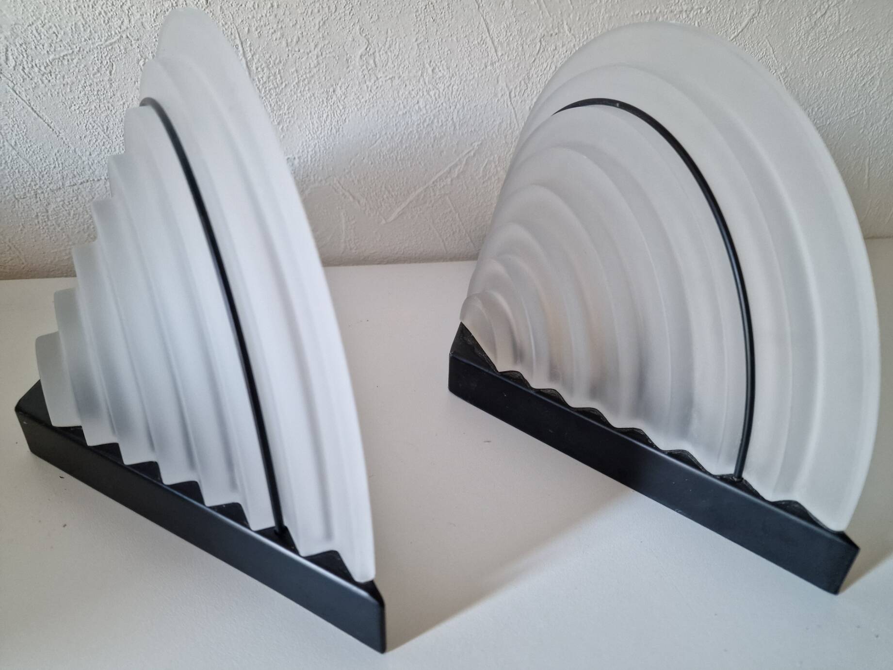 Pair of Italian design wall sconces in glass, art deco style.