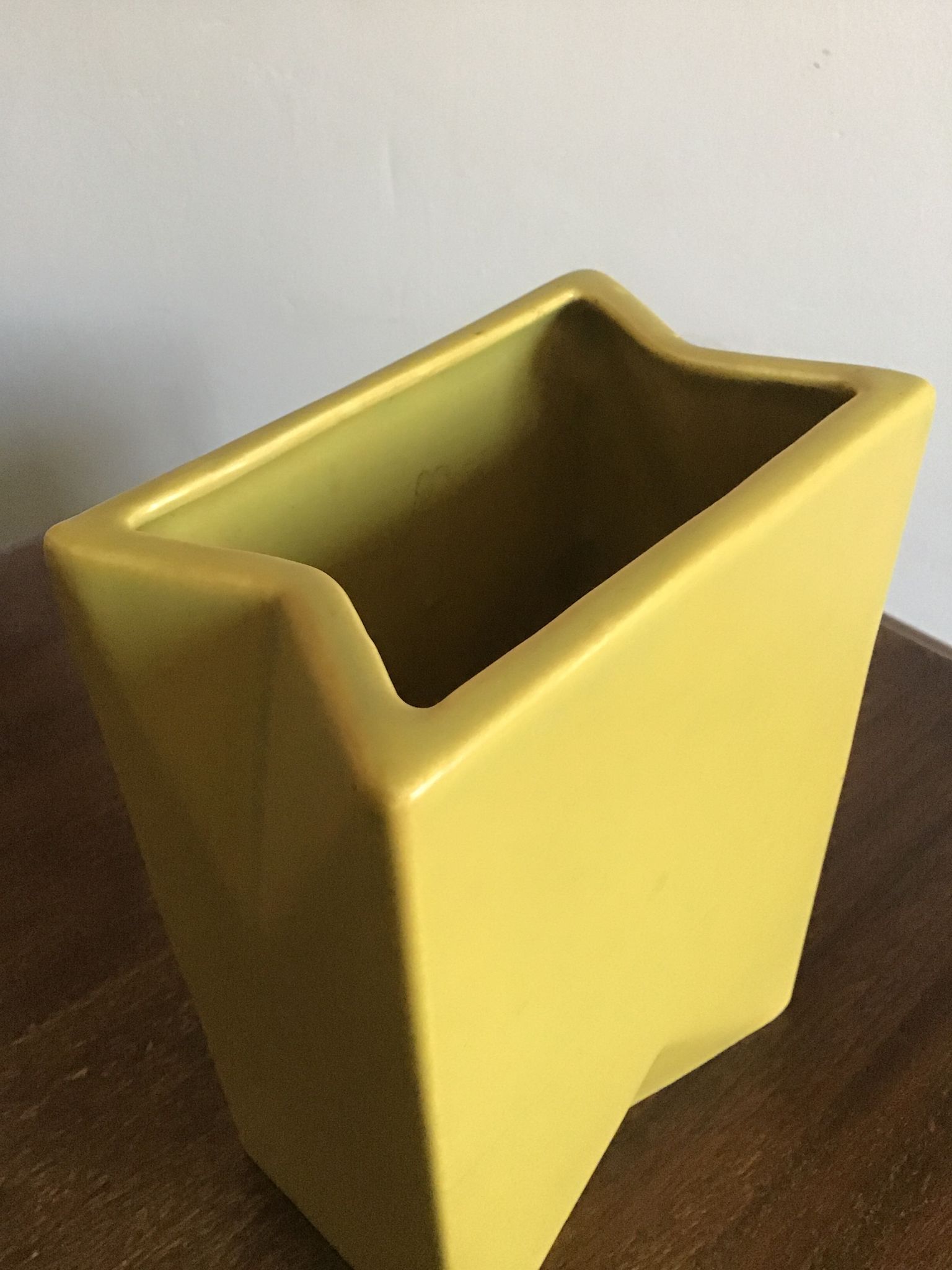 Vase art deco