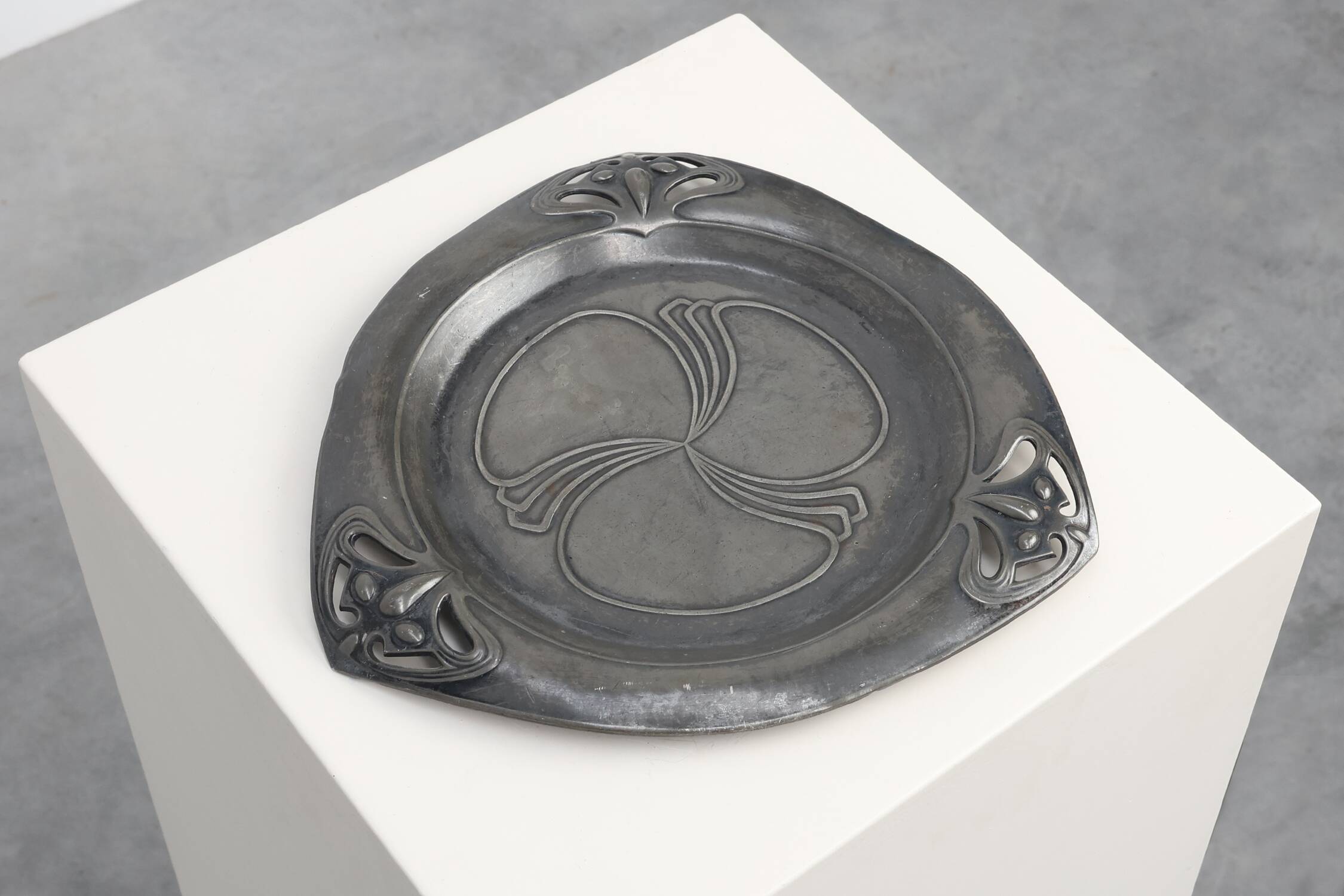 Art Nouveau triangular tin pewter dish, The Netherlands ca. 1900