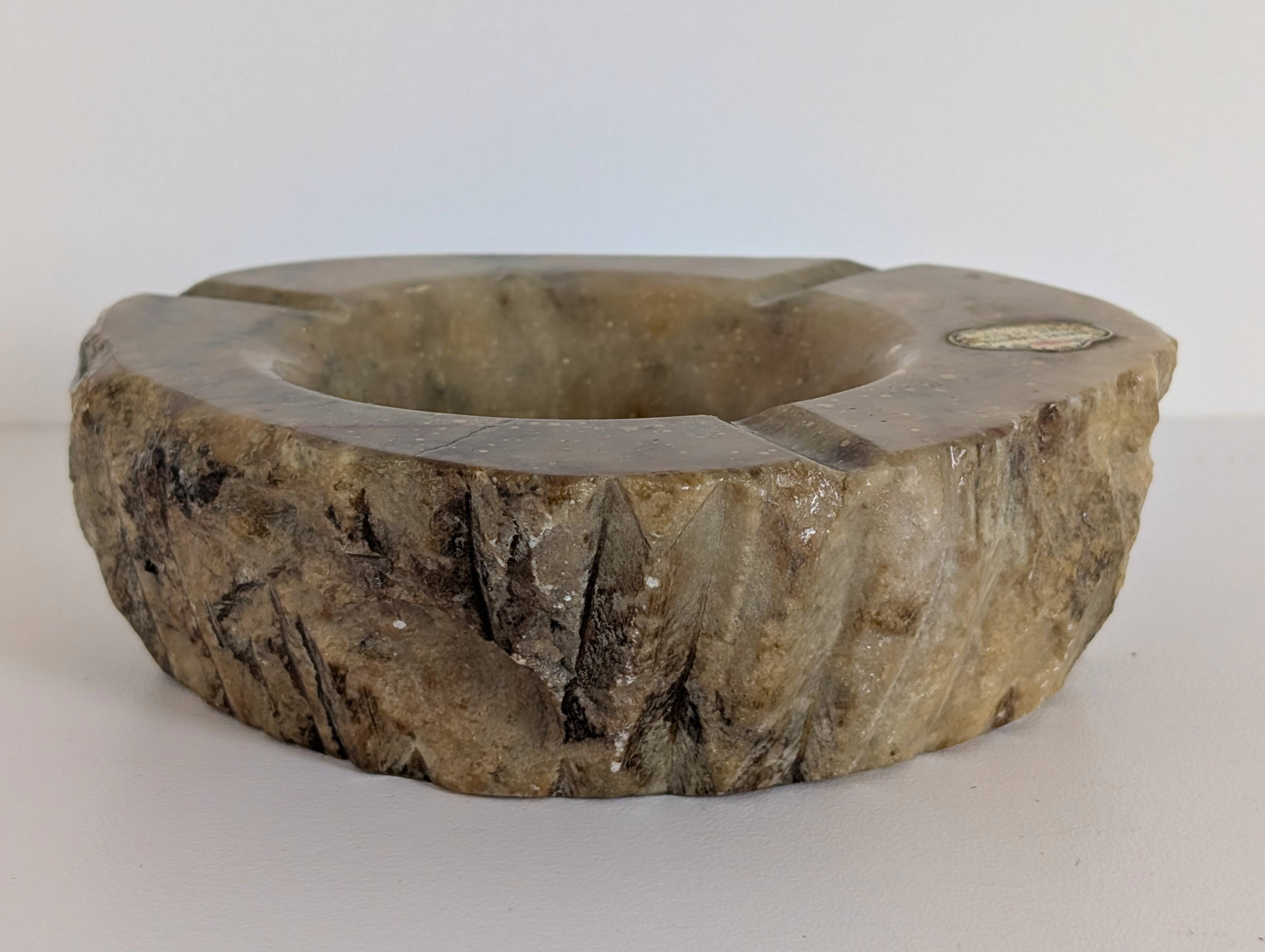 Cendrier italien en albâtre