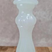Bougeoir en opaline blanche vintage