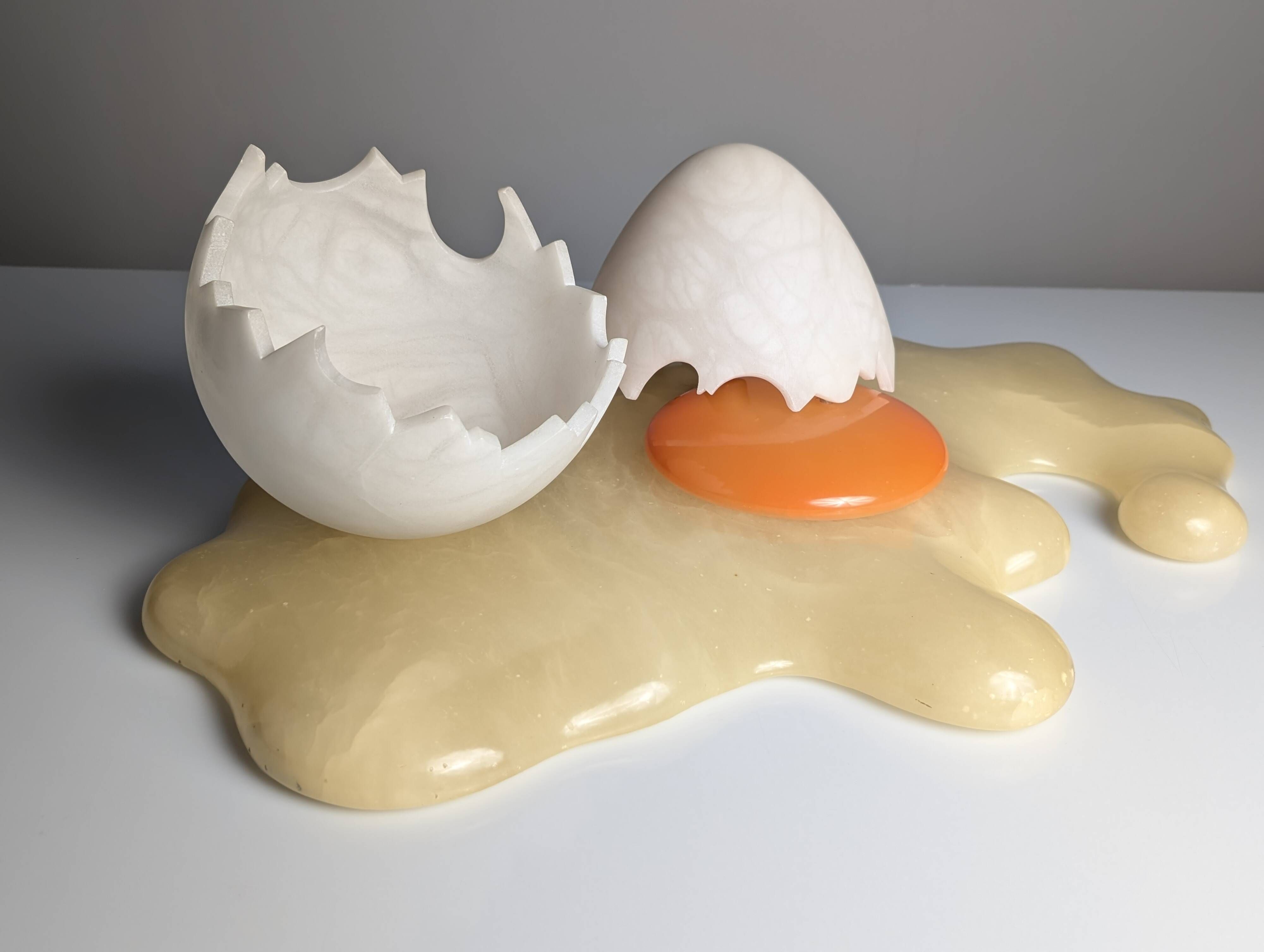 Broken egg alabaster sculpture lamp by Marco Ricciardi, Italy, 1980s