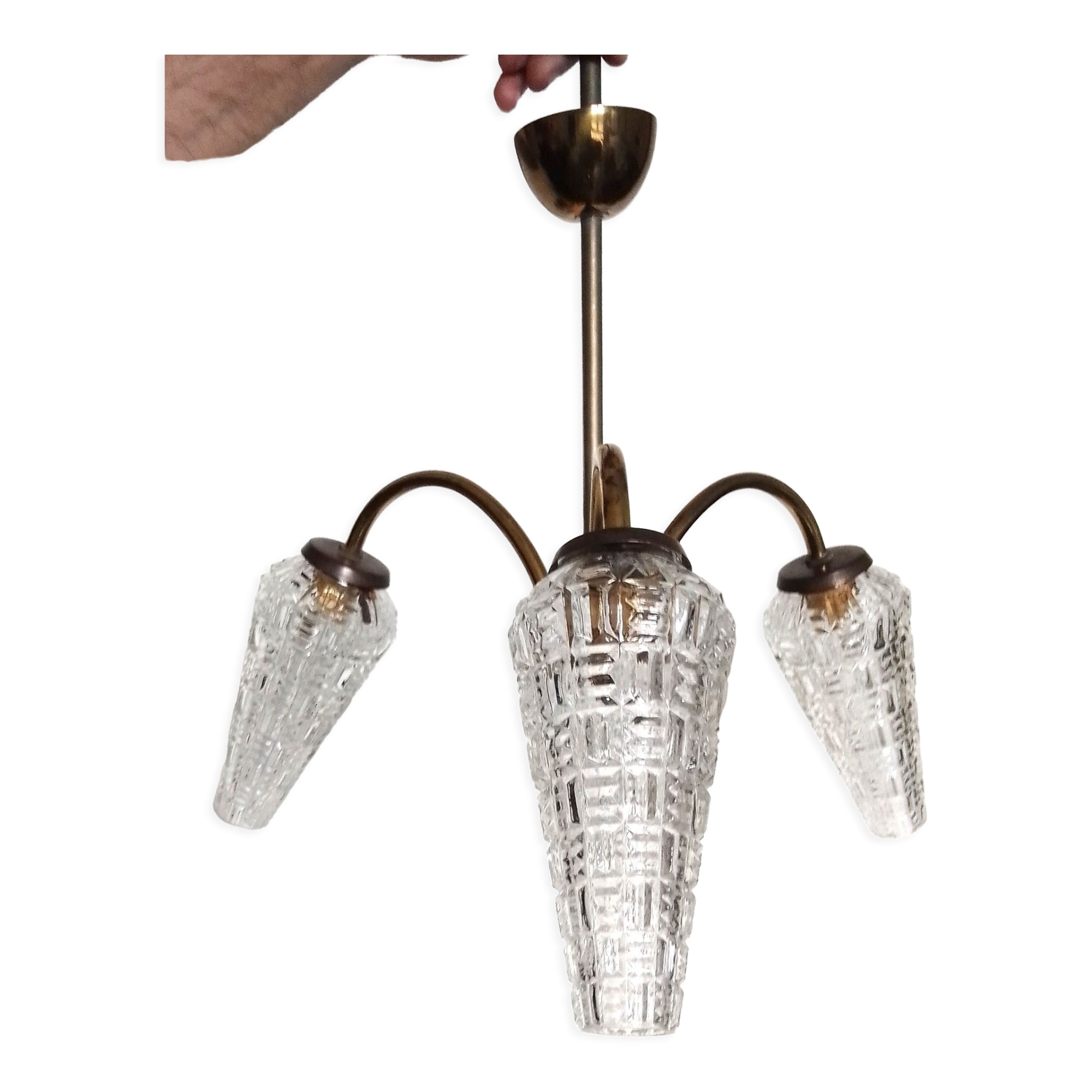 Tripod chandelier 50s tulip glasses