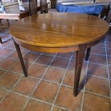Scandinavian extendable table in rosewood from the 1960s.