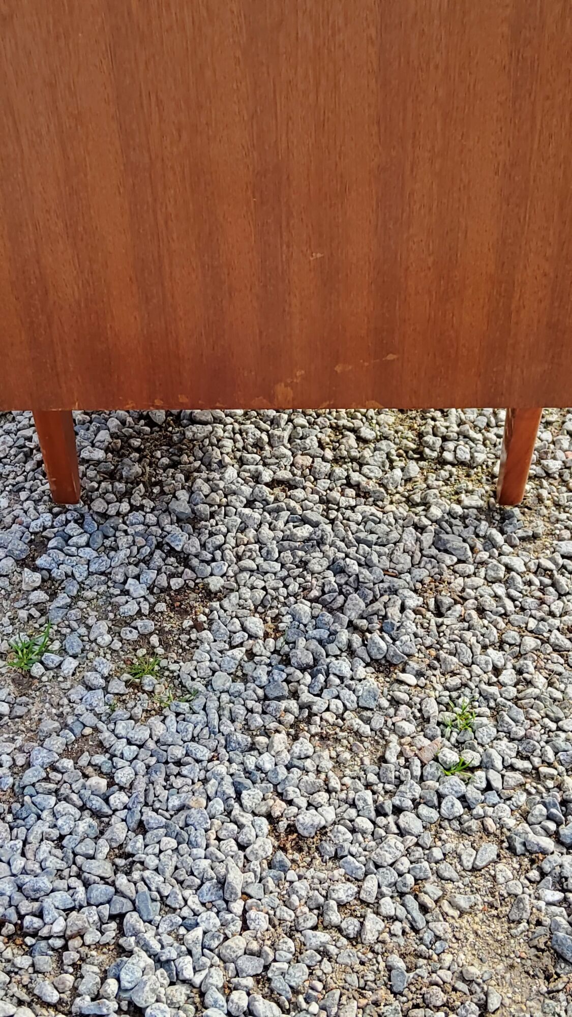 Vintage chest of drawers from the 50s/60s in golden mahogany 4 drawers feet bobbin
