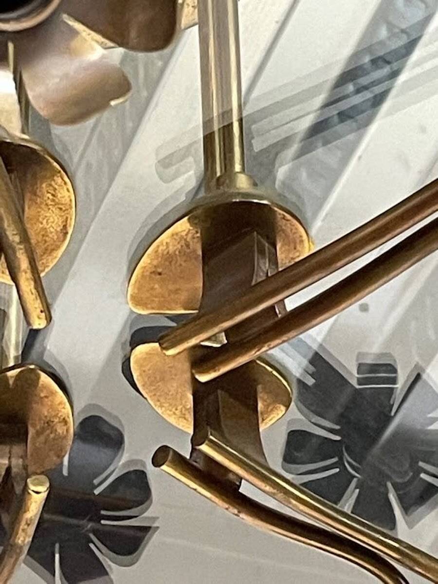 Chandelier in glass and brass attributed to Pietro Chiesa for Fontana Arte, 1940s.