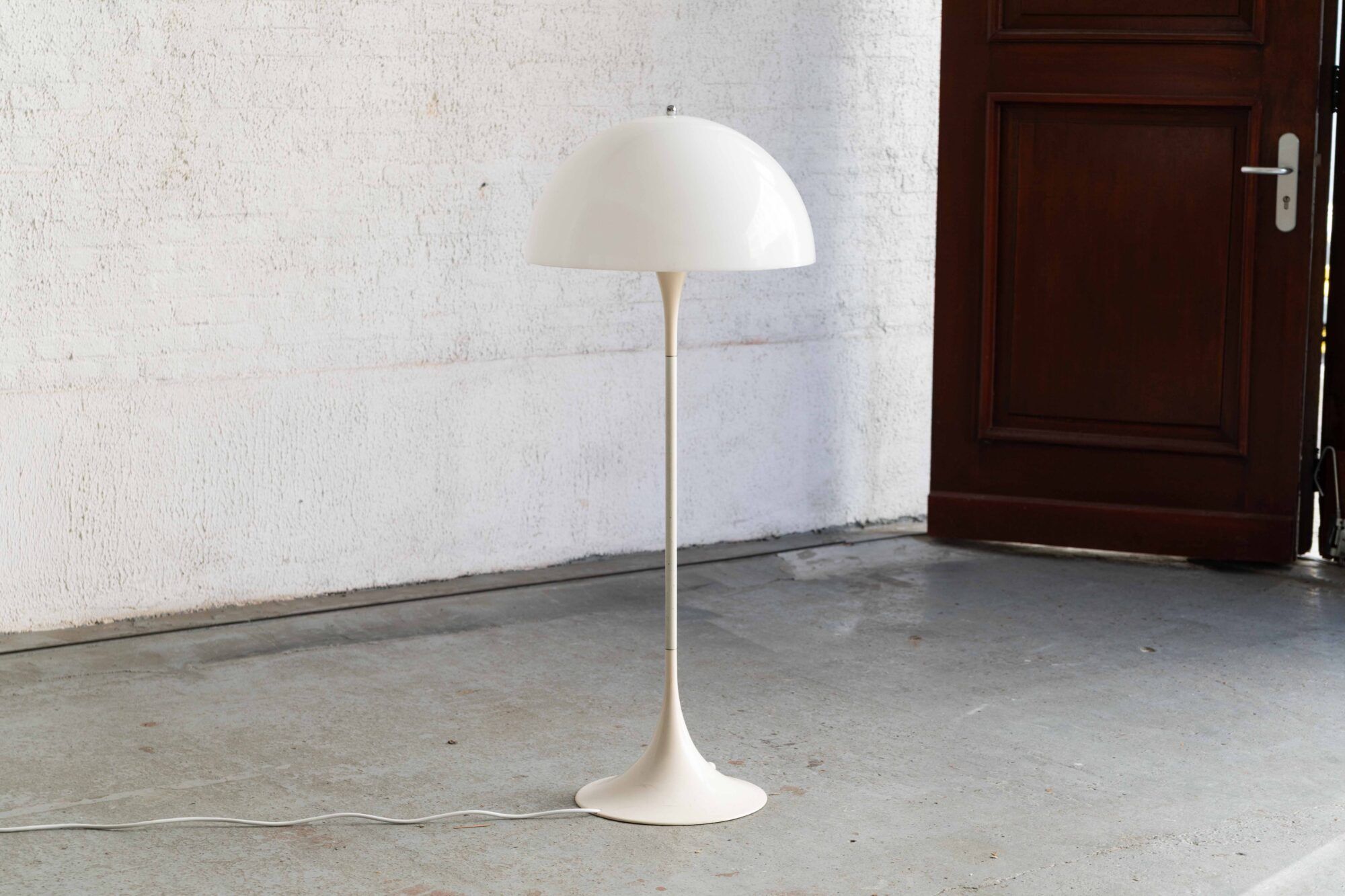 Lampe sur pied 'Panthella' de Verner Panton
