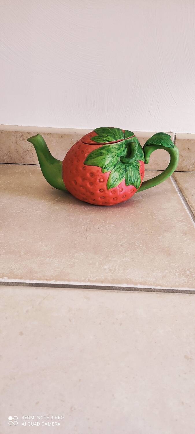 Strawberry Slush Teapot