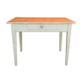 Farm table