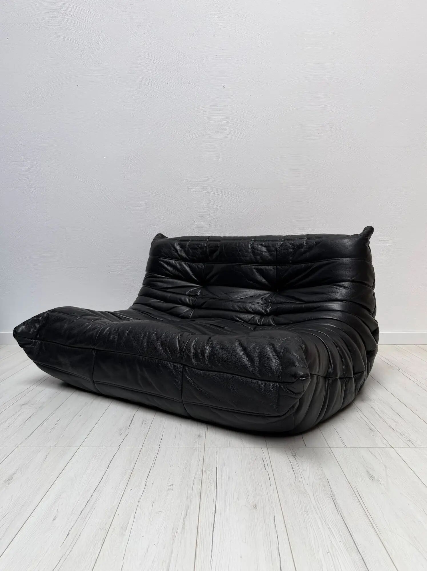 1990s vintage Togo set in black leather by Michel Ducaroy for Ligne Roset
