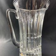Grand pichet en cristal taillé