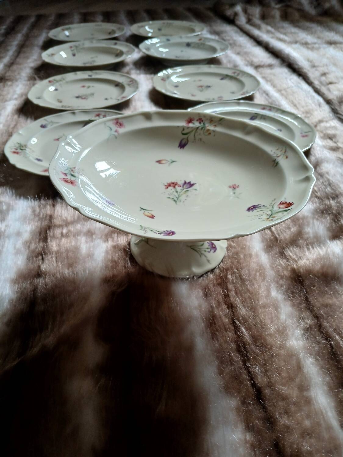 Service of 8 plates + 1 compote dish Limoges France