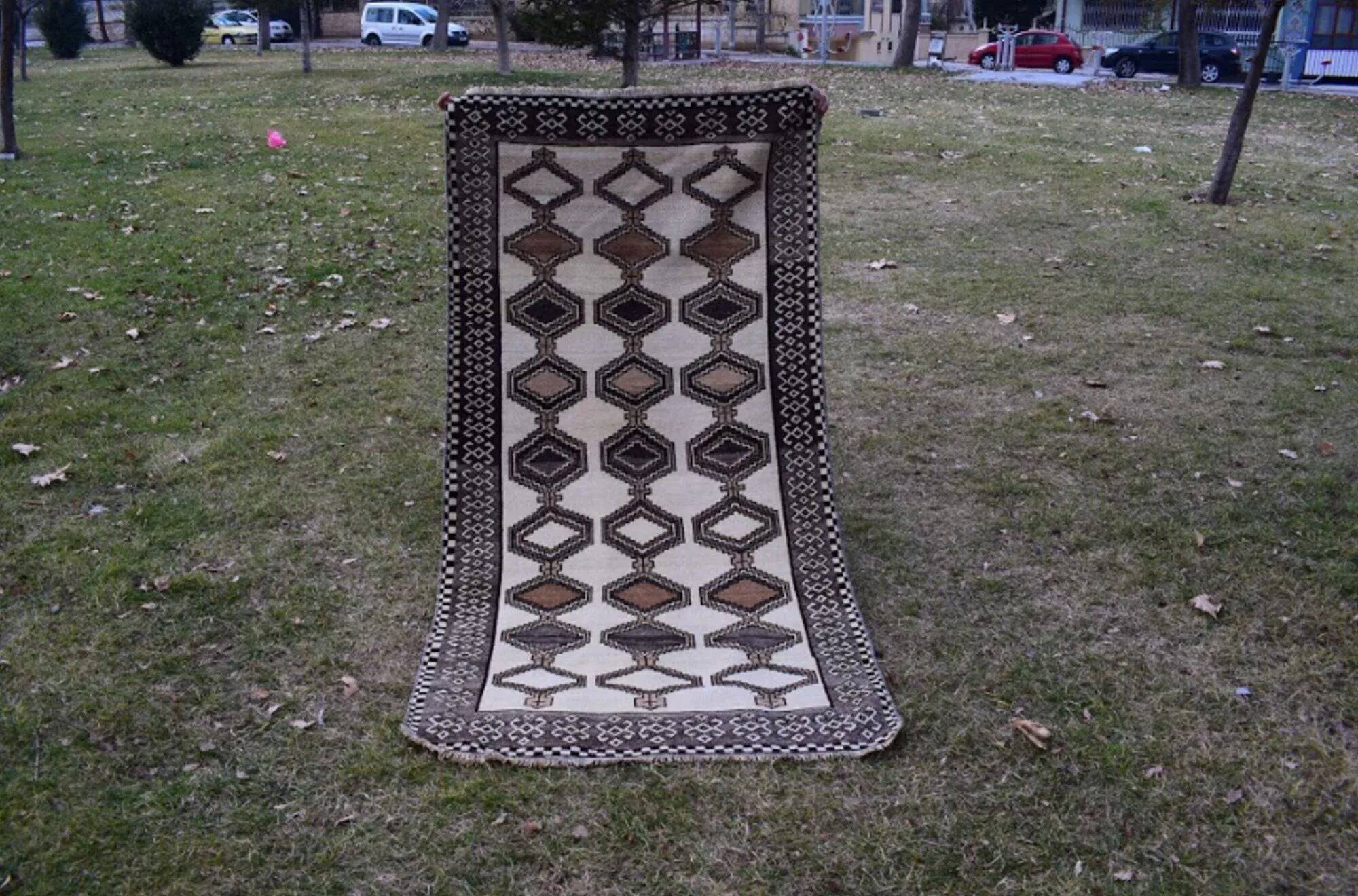 Vintage Turkish Oushak rug 103x200 cm