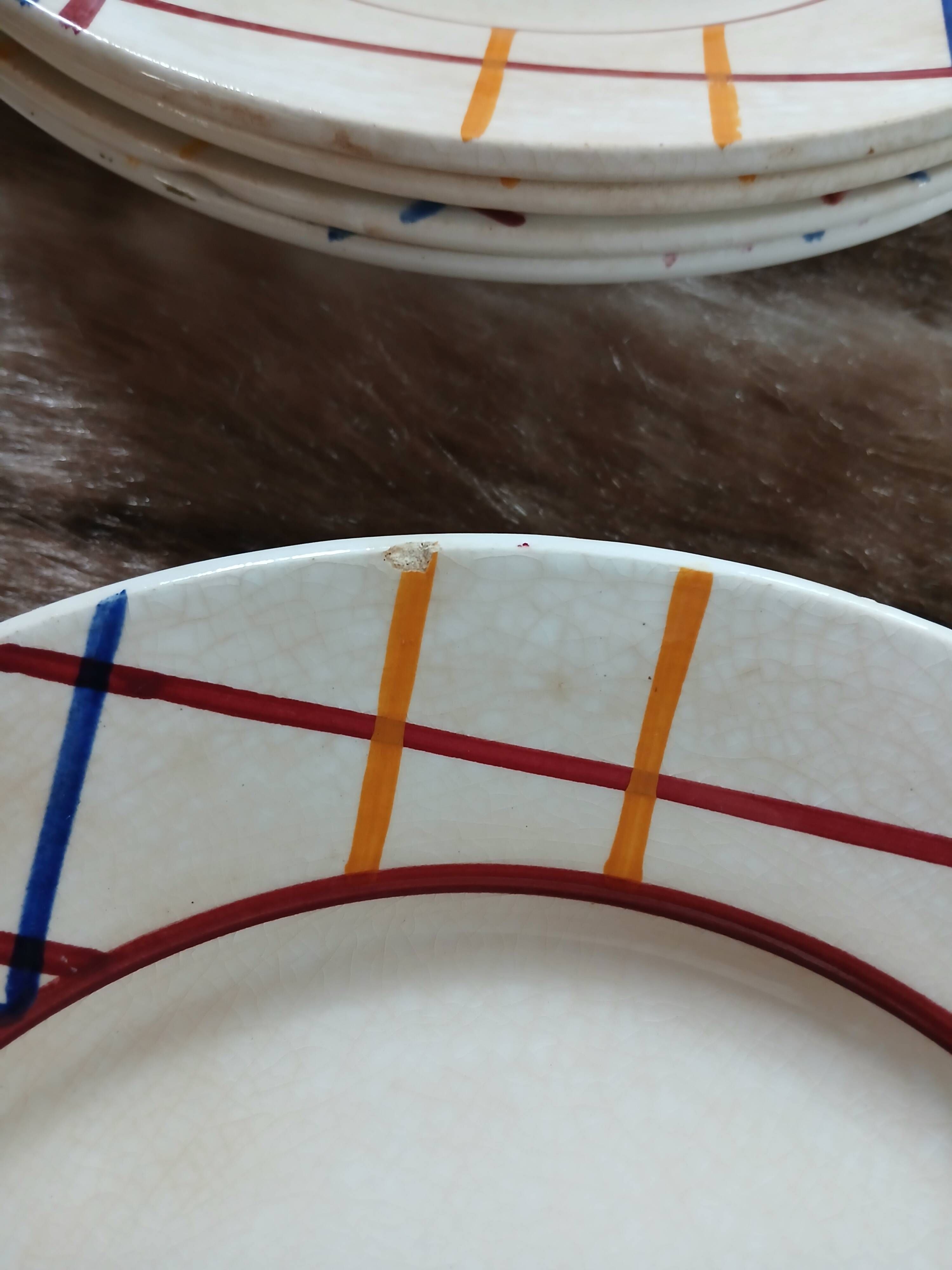 10 assiettes plates anciennes de Gien 