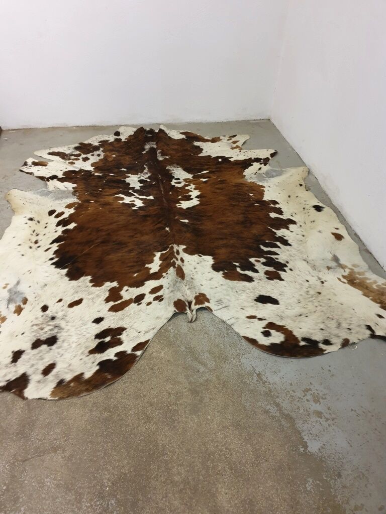 Vintage cowhide 235x235cm