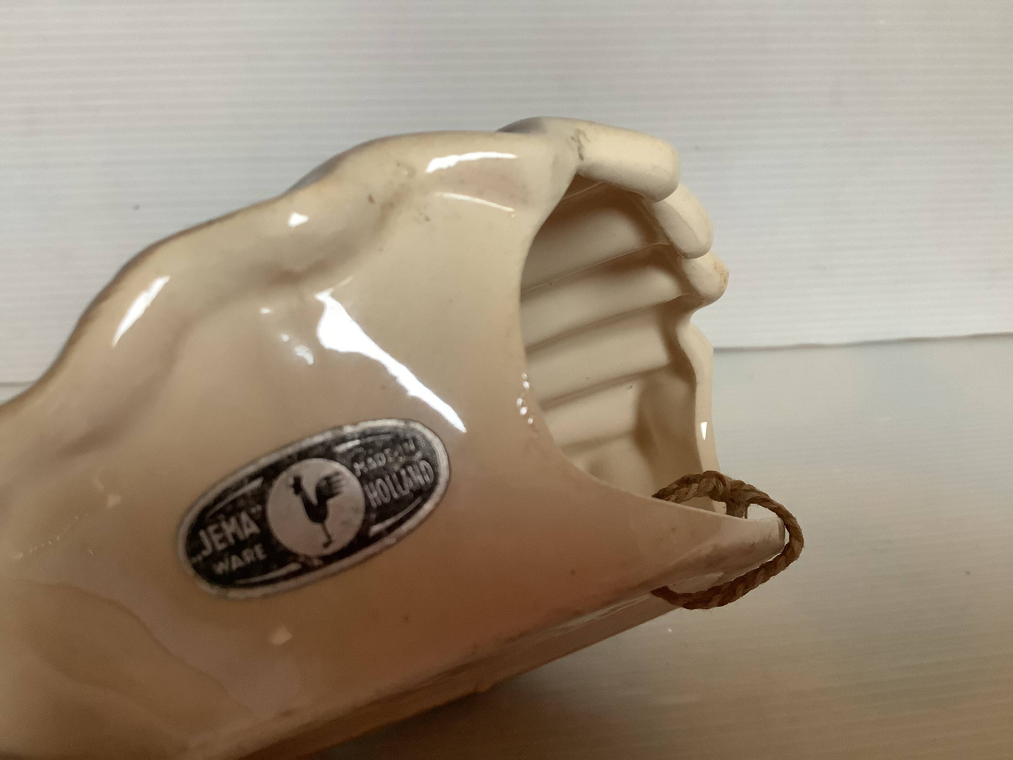 Scallop shell flower vase