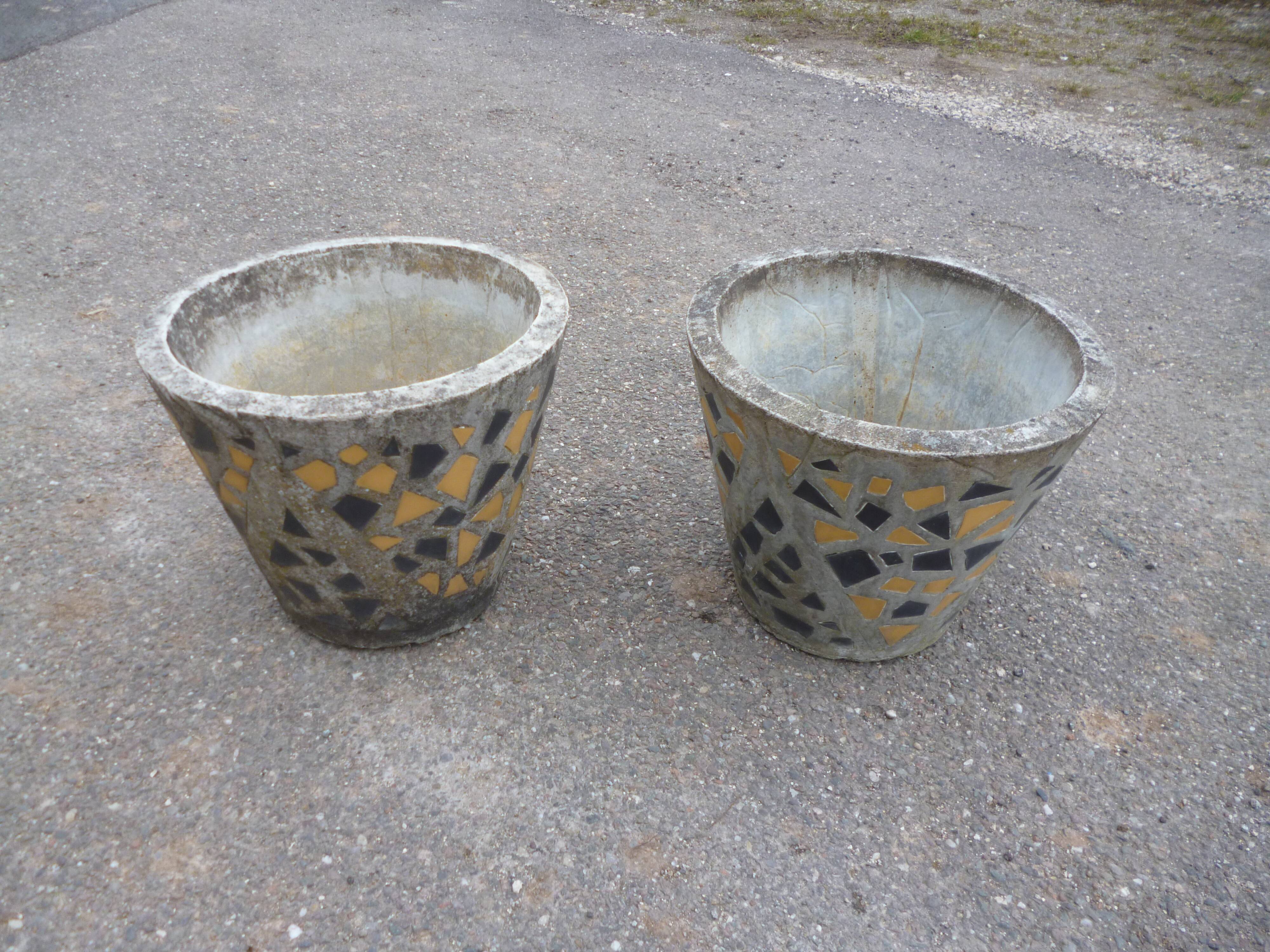 Pair of cement basins and tiles from the 50s