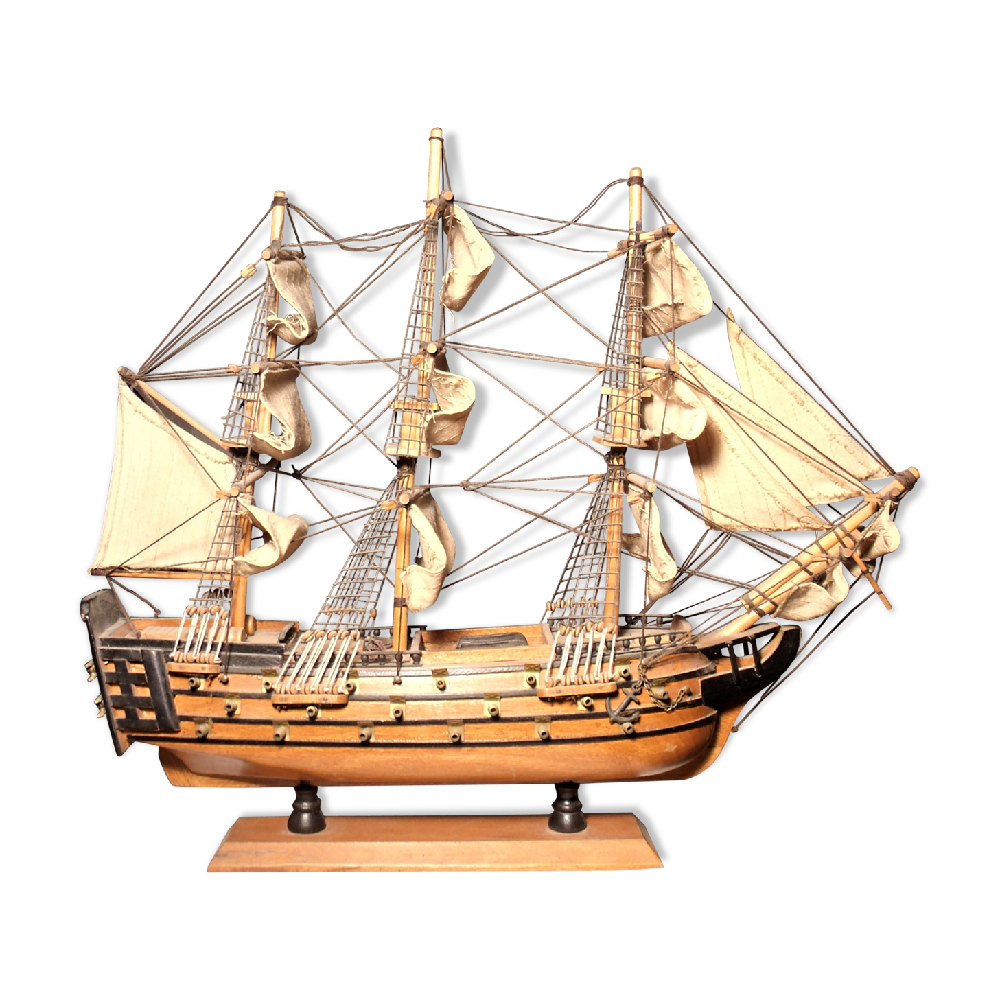 Wooden boat model the 70s Victory