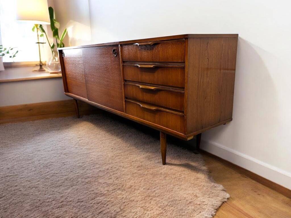 Vintage wooden sideboard / long buffet / sideboard