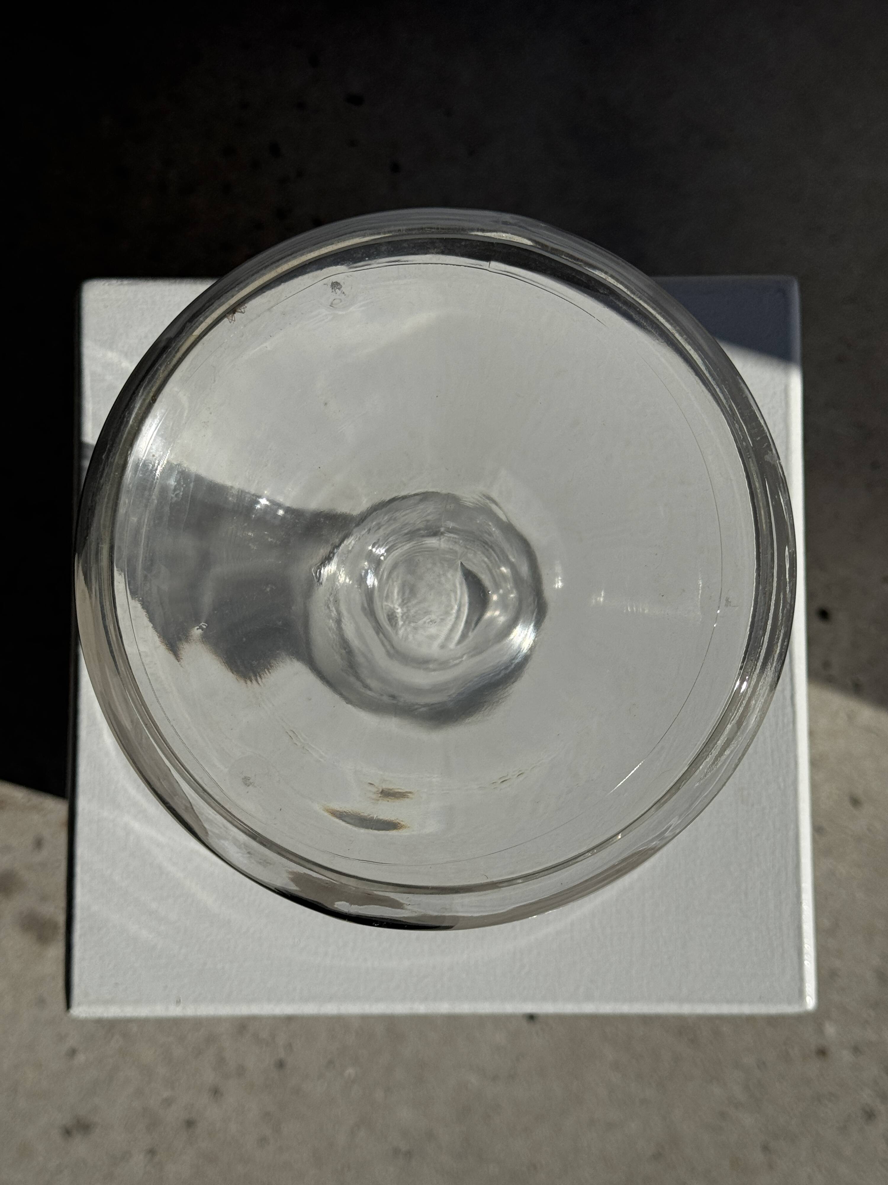 Vintage decanter with round stopper H27