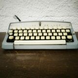 Brother De Luxe typewriter