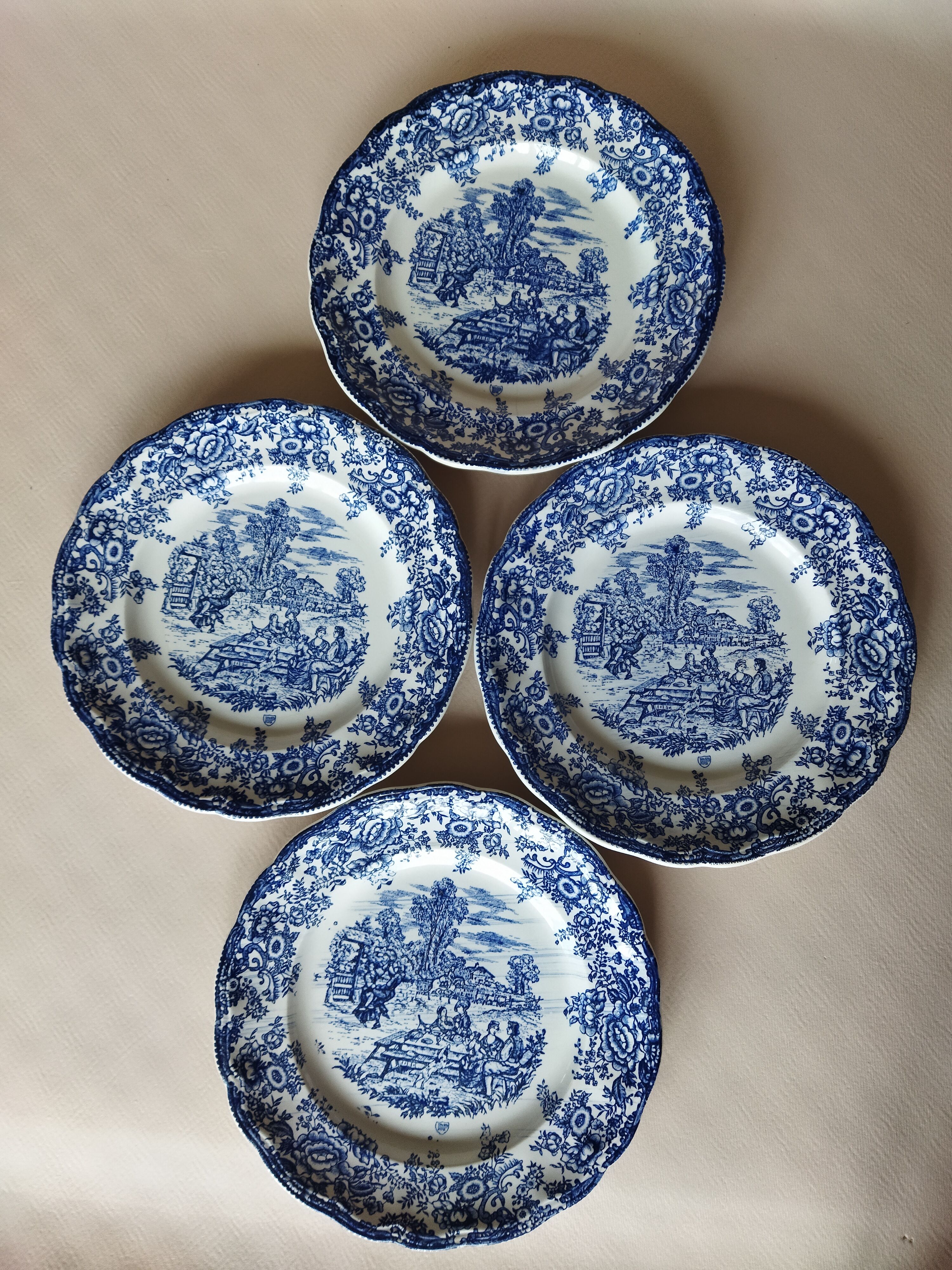 4 blue & white English style dinner plates