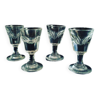 4 glasses XIX