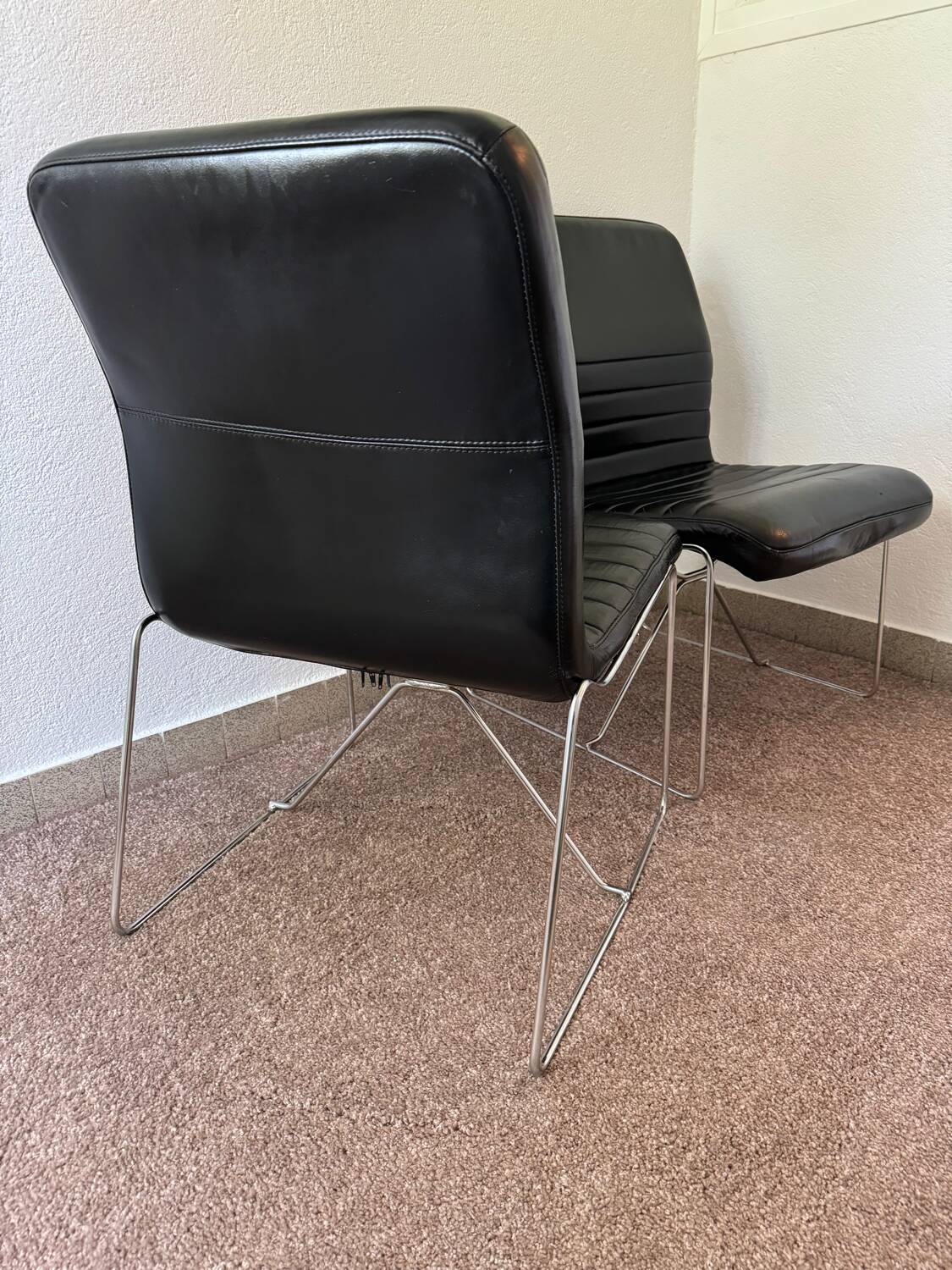 Black leather armchairs, Italian design, 70s (X2)