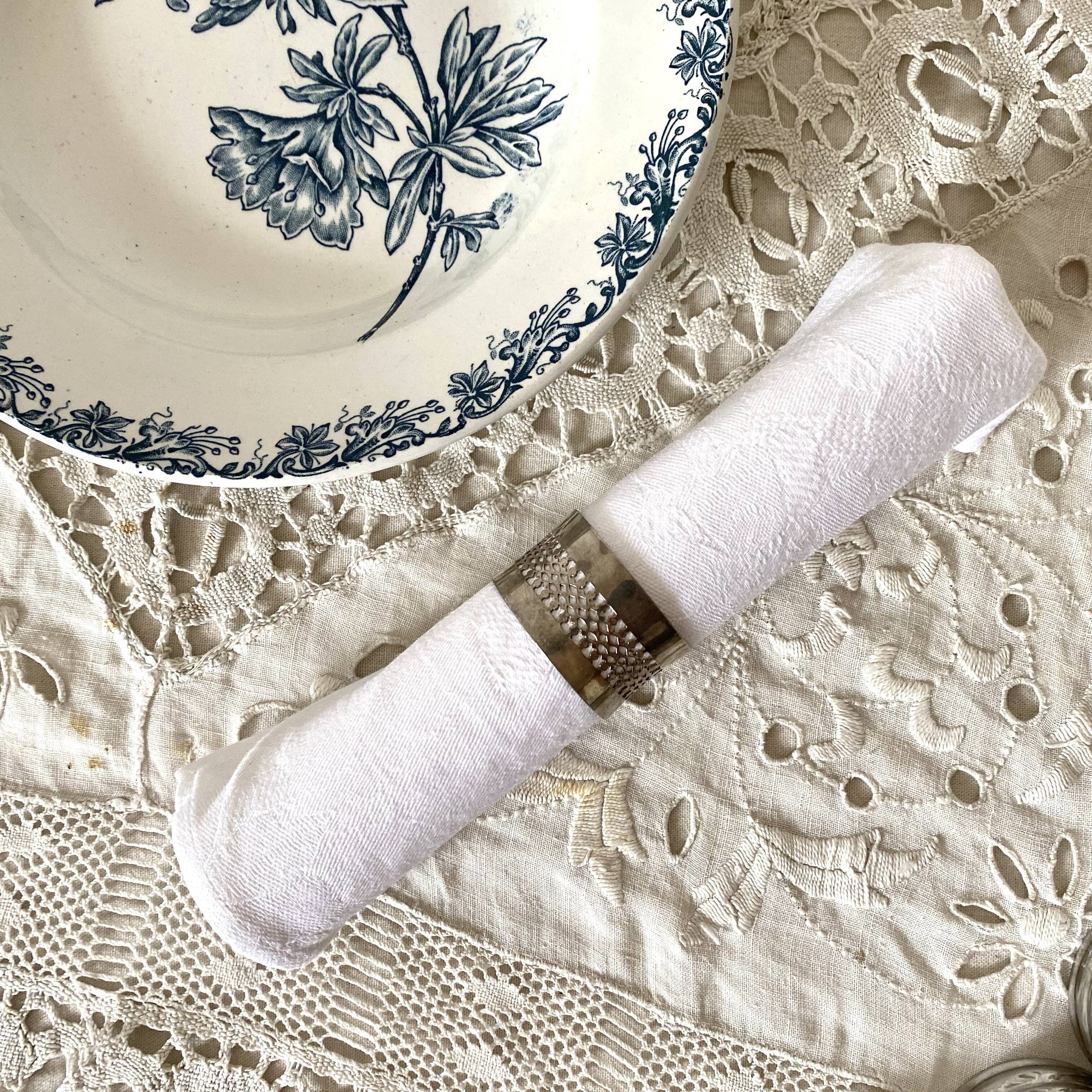 Openwork metal napkin rings