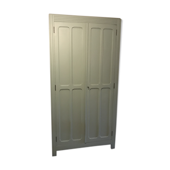 Armoire parisienne