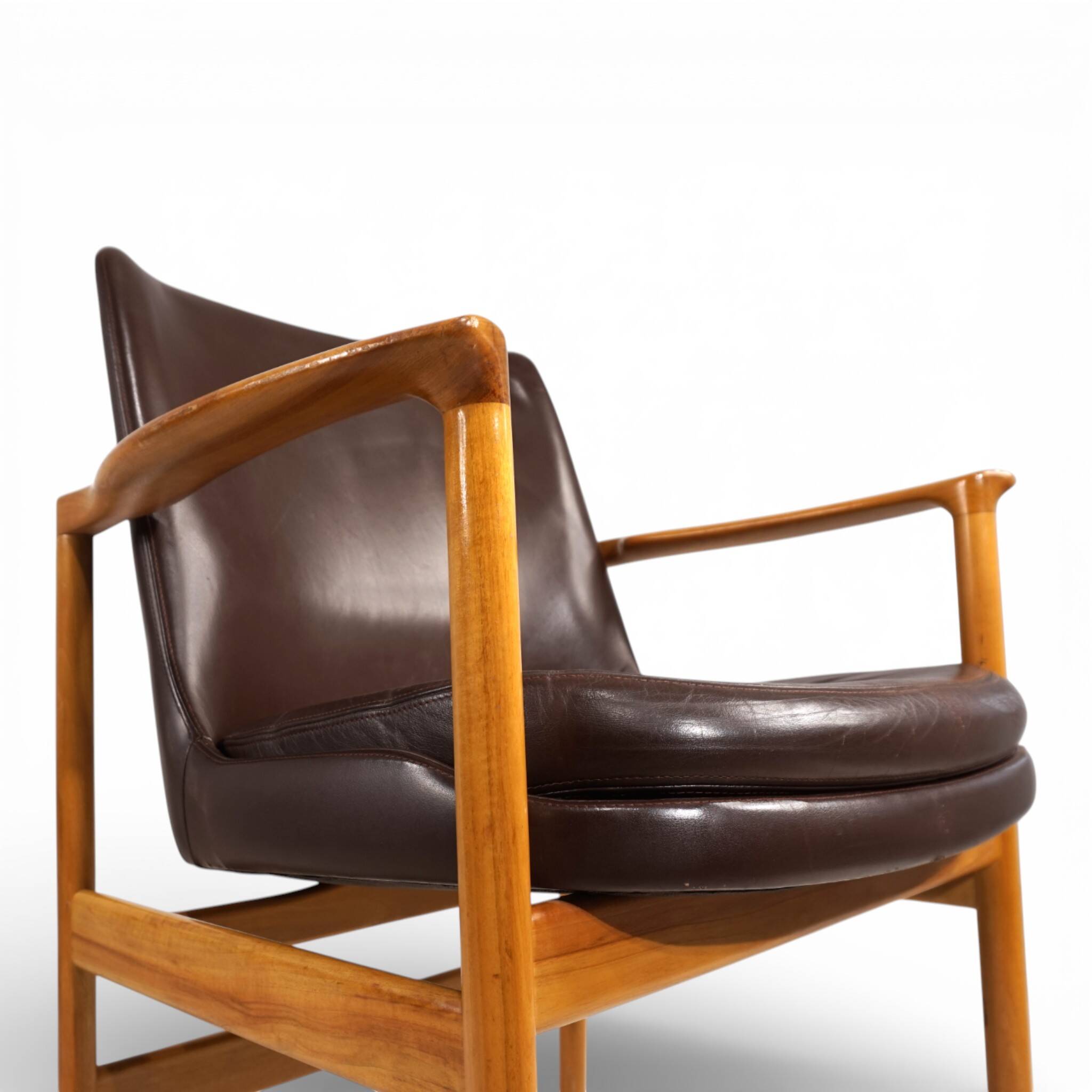 Fröscher leather armchair by Ib Kofod-Larsen, 1960