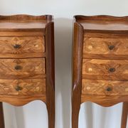 Pair of small tales of bedside wood marquetairie