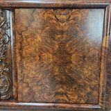 1930s Art Decò display cabinet in walnut and walnut root