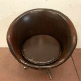 Design chair in chrome footing and skai shell