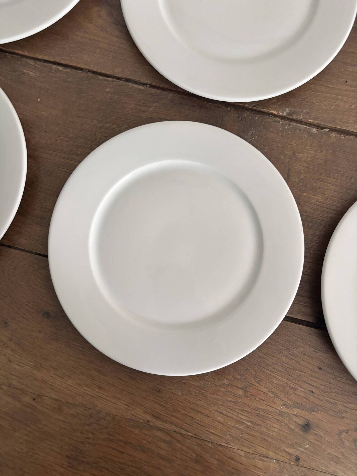 Set of 12 Pillivuyt plates – White porcelain