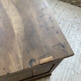 Central island trading counter in walnut
