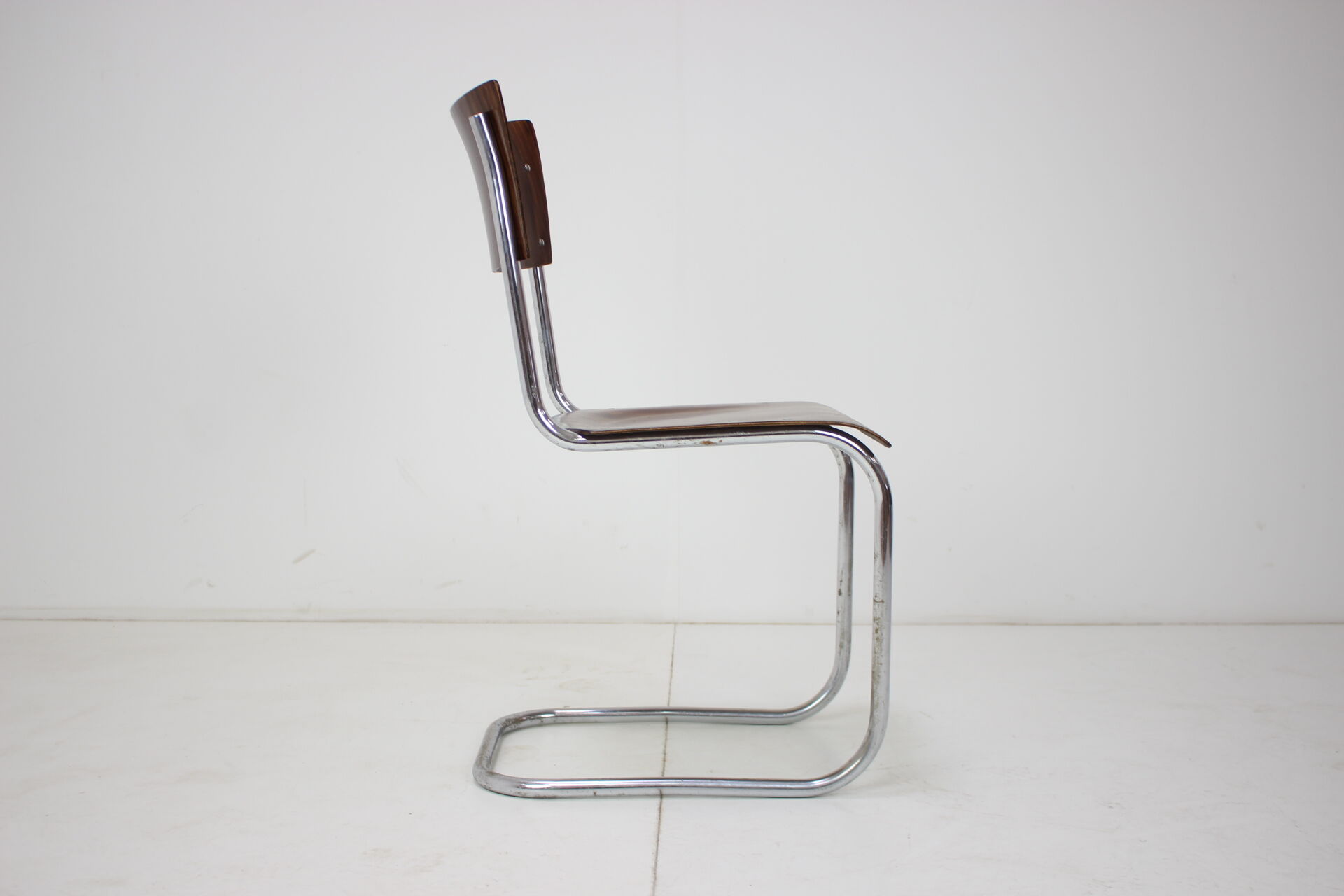 Art deco chair designed by mart stam, type s10, 1930