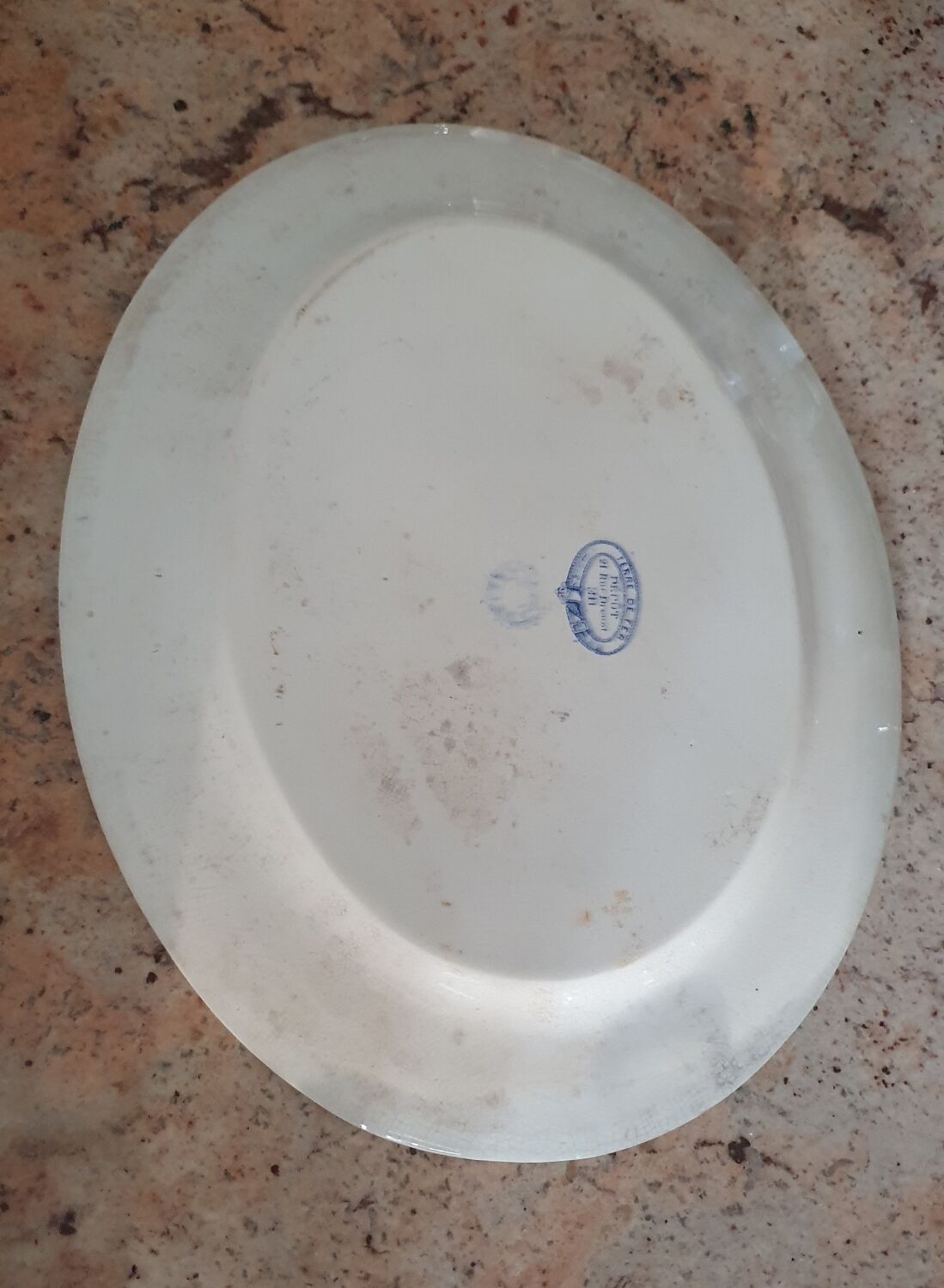 Terre de fer earthenware dish