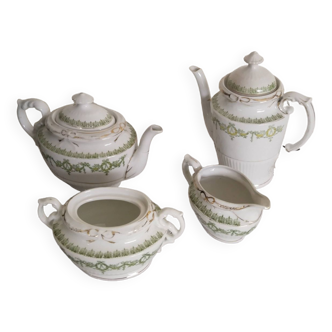 Tea and coffee service in English porcelain, green and gold